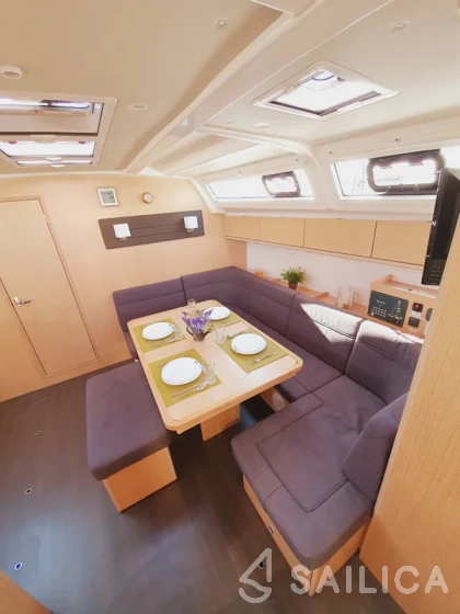 Bavaria 46 Cruiser - Yacht Charter Sailica