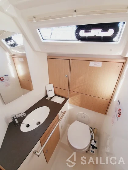 Bavaria 46 Cruiser - Yacht Charter Sailica