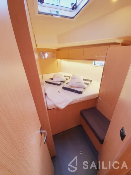 Bavaria 46 Cruiser - Yacht Charter Sailica