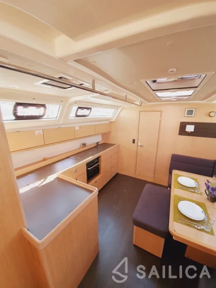 Bavaria 46 Cruiser - Yacht Charter Sailica
