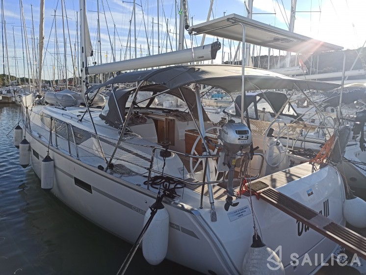 Bavaria 46 Cruiser - Yacht Charter Sailica