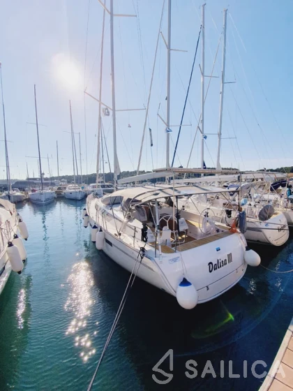 Bavaria 46 Cruiser - Yacht Charter Sailica