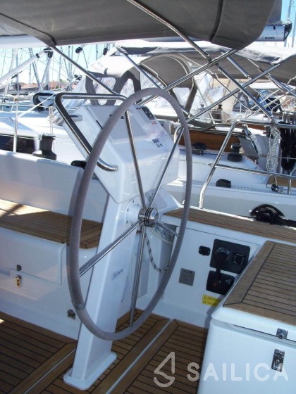 Hanse 455 - Yacht Charter Sailica
