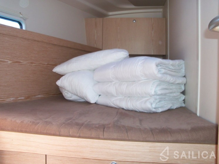 Hanse 455 - Yacht Charter Sailica