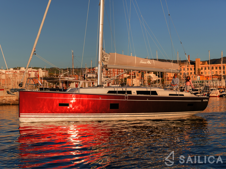 Hanse 388 - Yacht Charter Sailica
