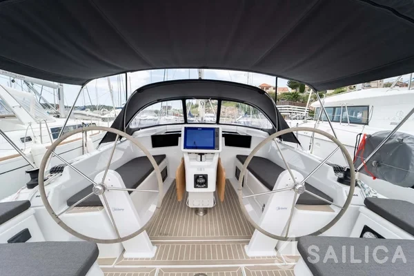 Hanse 388 - Yacht Charter Sailica