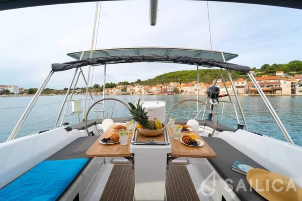 Hanse 388 - Yacht Charter Sailica