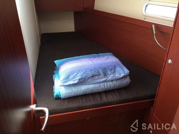 Hanse 455 - Yacht Charter Sailica