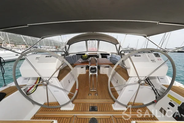 Hanse 455 - Yacht Charter Sailica