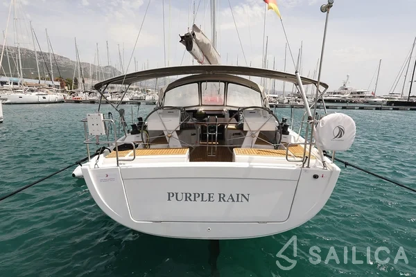 Hanse 455 - Yacht Charter Sailica