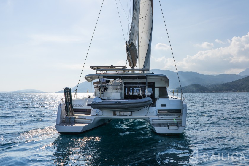 Lagoon 42 - Yacht Charter Sailica