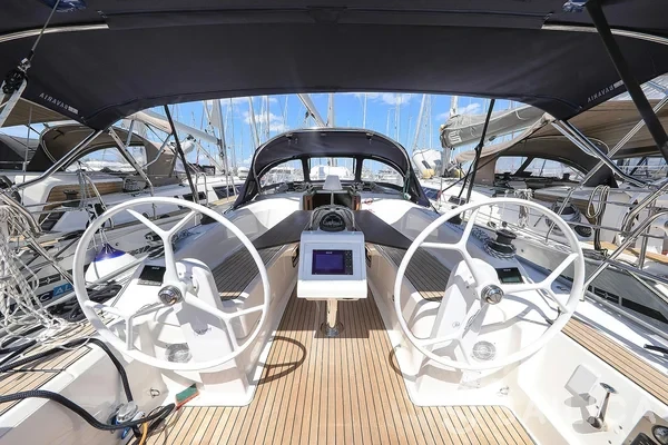 Bavaria 34 Cruiser - Yacht Charter Sailica