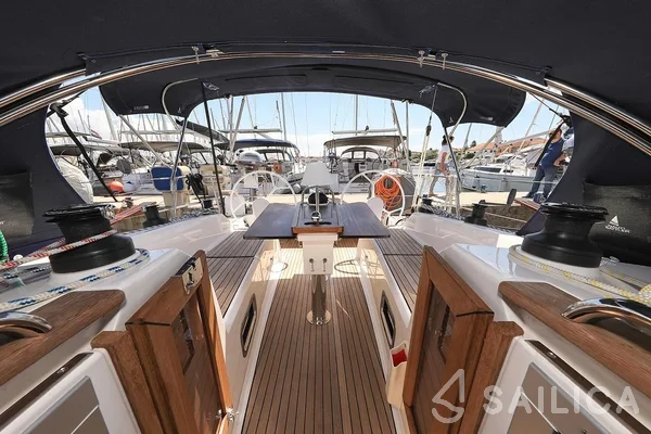 Bavaria 34 Cruiser - Yacht Charter Sailica