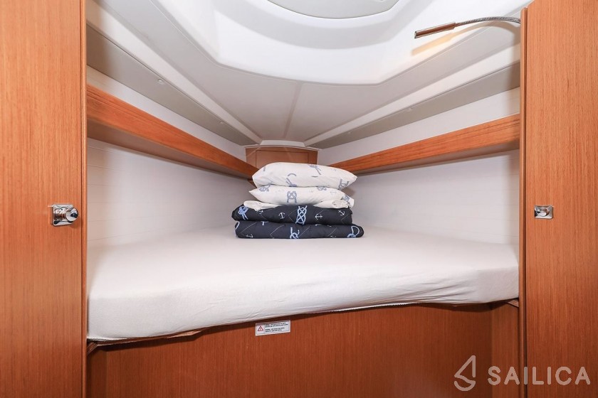 Bavaria 34 Cruiser - Yacht Charter Sailica