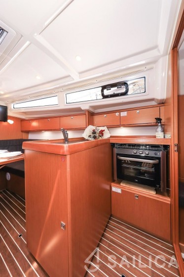 Bavaria 34 Cruiser - Yacht Charter Sailica