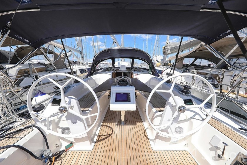 Bavaria 34 Cruiser - Yacht Charter Sailica