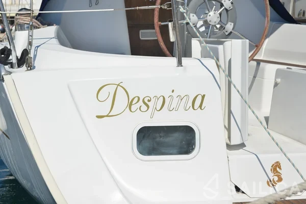 Oceanis 323 Clipper - Yacht Charter Sailica