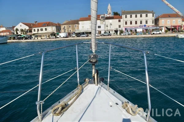 Oceanis 323 Clipper - Yacht Charter Sailica