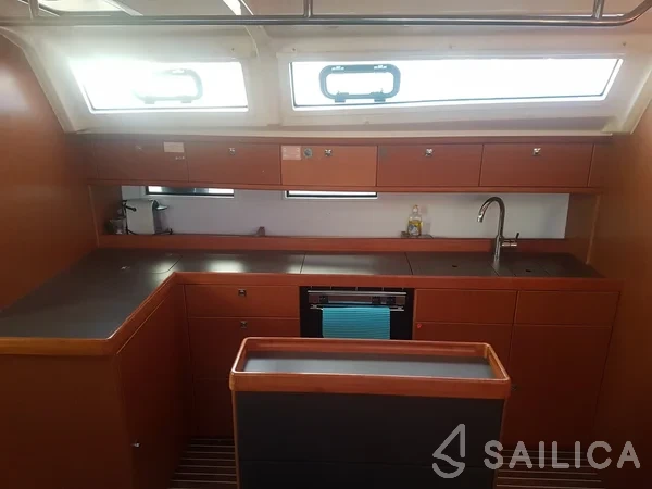 Bavaria 46 Cruiser - Yacht Charter Sailica