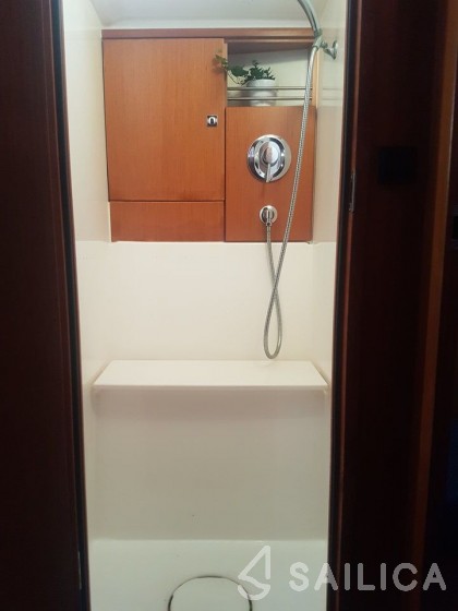 Bavaria 46 Cruiser - Yacht Charter Sailica