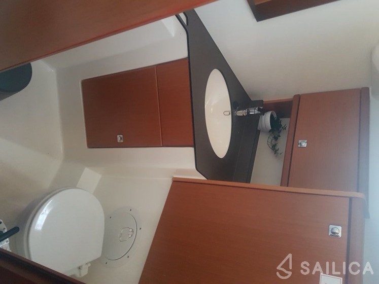 Bavaria 46 Cruiser - Yacht Charter Sailica