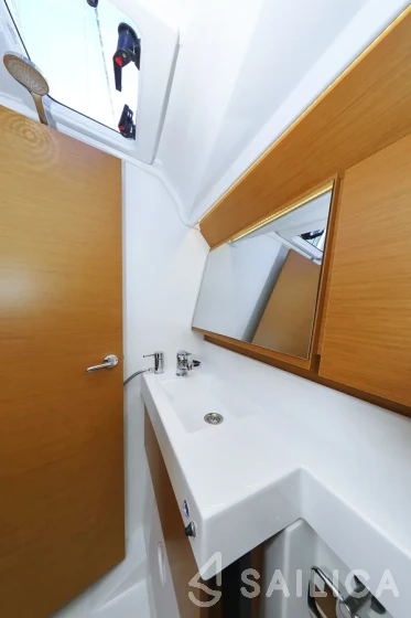 Sun Odyssey 410 - Yacht Charter Sailica