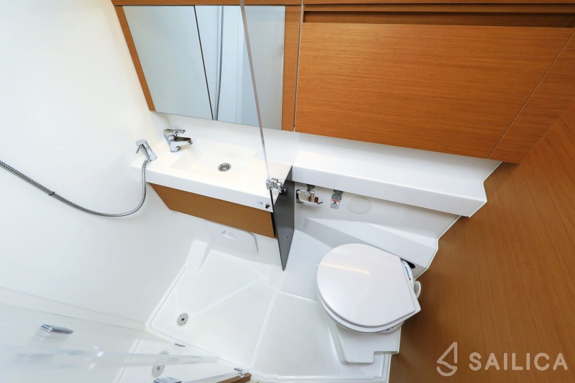 Sun Odyssey 410 - Yacht Charter Sailica