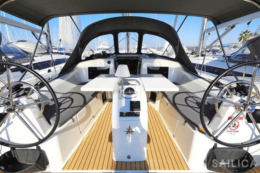 Sun Odyssey 410 - Yacht Charter Sailica