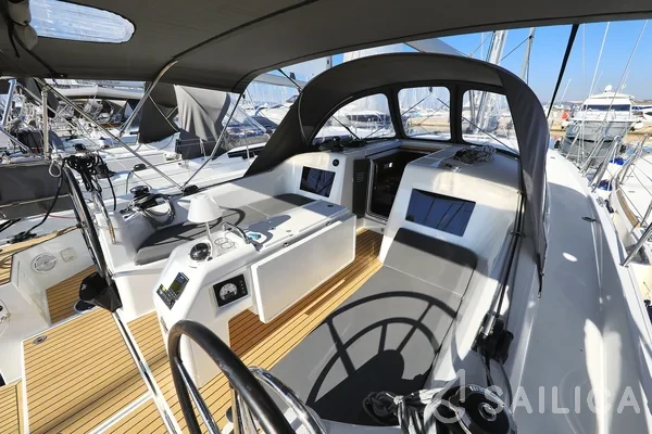 Sun Odyssey 410 - Yacht Charter Sailica