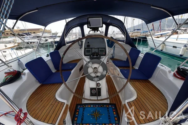 Bavaria 33 Cruiser - Yacht Charter Sailica