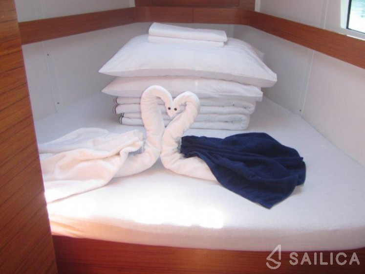 Elan 444 Impression - Yacht Charter Sailica