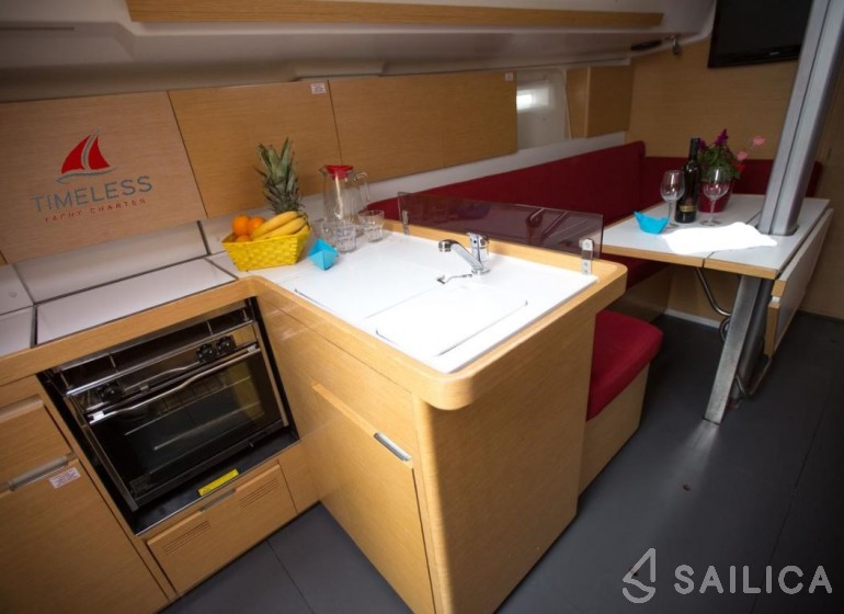Elan 350 Performance - Yacht Charter Sailica