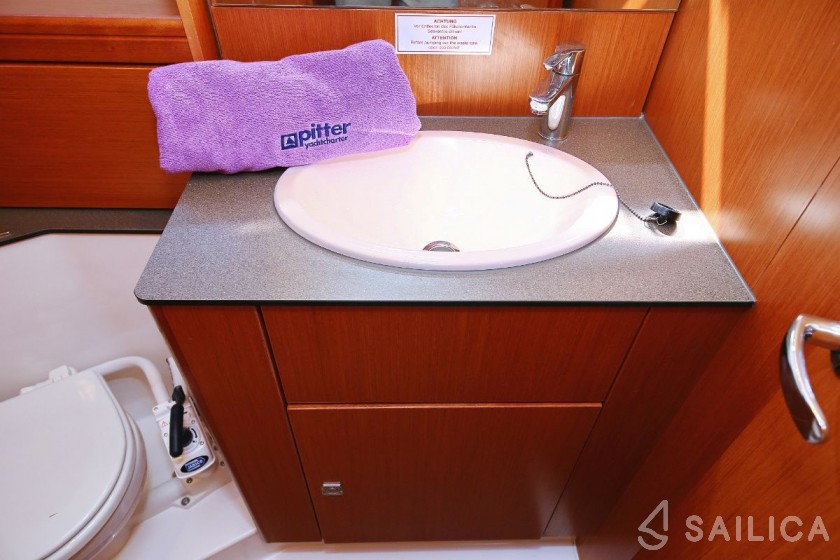 Bavaria Cruiser 56 - Yacht Charter Sailica