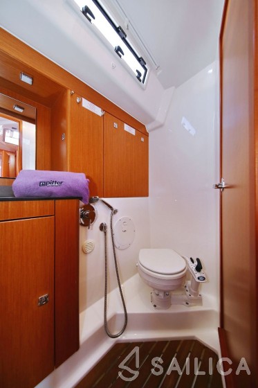 Bavaria Cruiser 56 - Yacht Charter Sailica