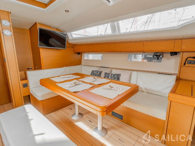 Jeanneau 54 - Yacht Charter Sailica