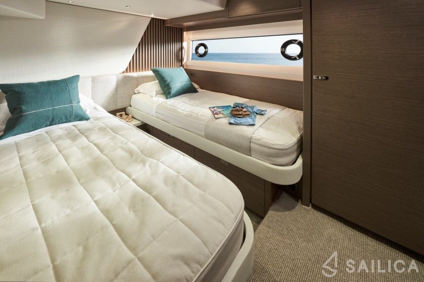 Princess 72 Fly - Yacht Charter Sailica