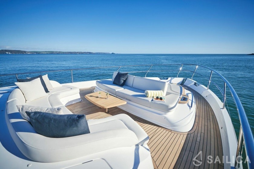 Princess 72 Fly - Yacht Charter Sailica