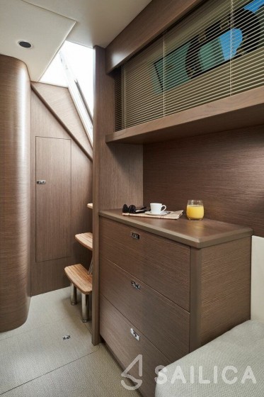 Princess 72 Fly - Yacht Charter Sailica