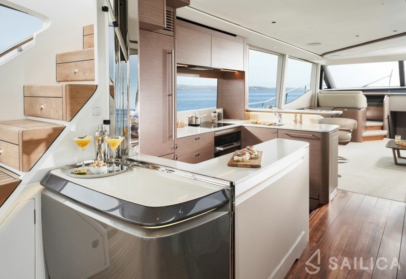 Princess 72 Fly - Yacht Charter Sailica