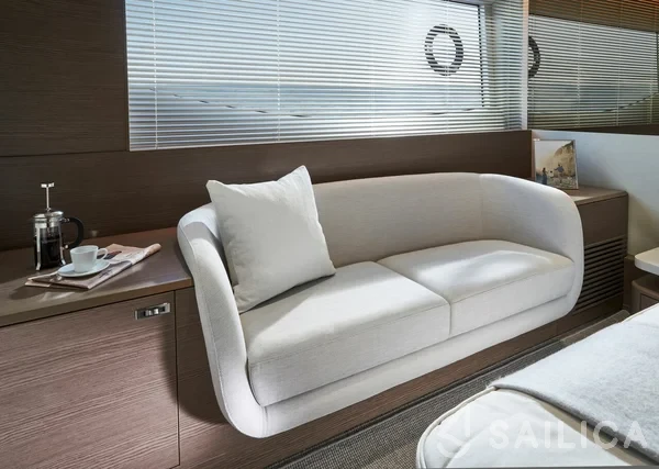Princess 72 Fly - Yacht Charter Sailica