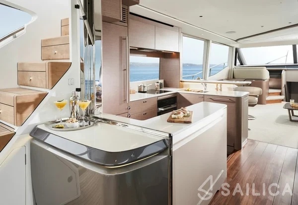 Princess 72 Fly - Yacht Charter Sailica