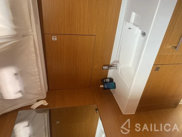 Sun Odyssey 519 - Yacht Charter Sailica