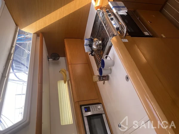 Sun Odyssey 519 - Yacht Charter Sailica