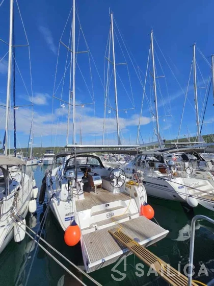 Bavaria 46 Cruiser - Yacht Charter Sailica