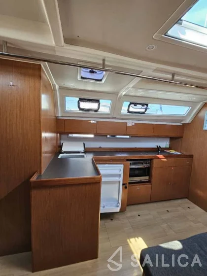 Bavaria 46 Cruiser - Yacht Charter Sailica