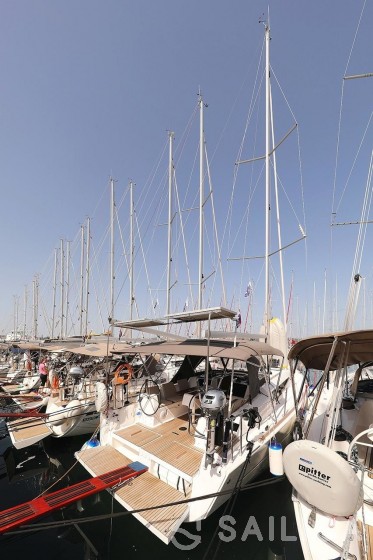 Dufour 382 GL - Yacht Charter Sailica