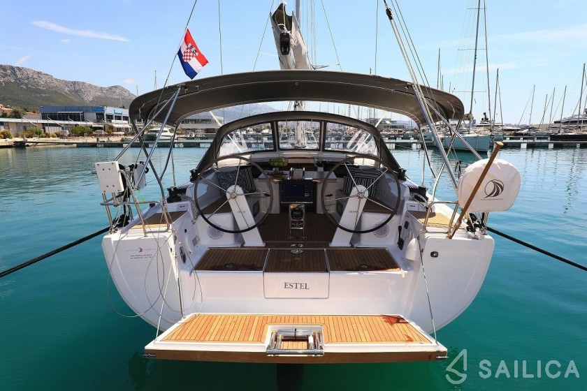 Hanse 418 - Yacht Charter Sailica