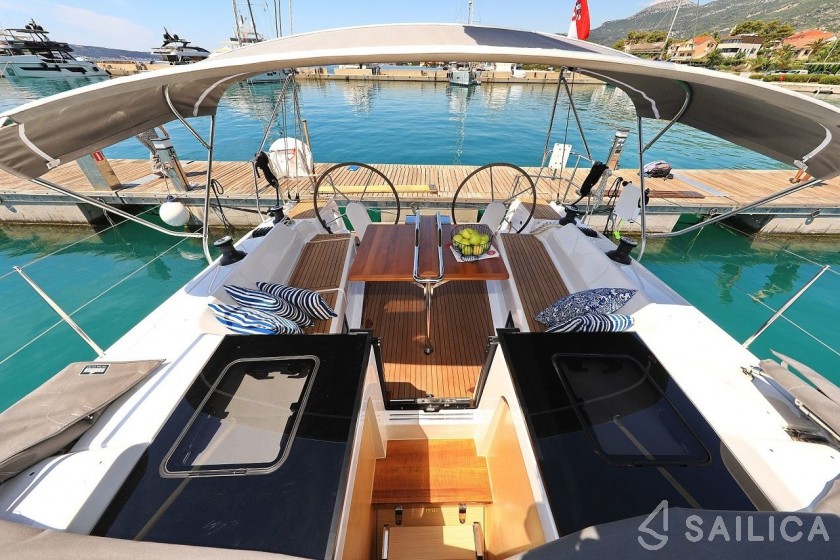 Hanse 418 - Yacht Charter Sailica