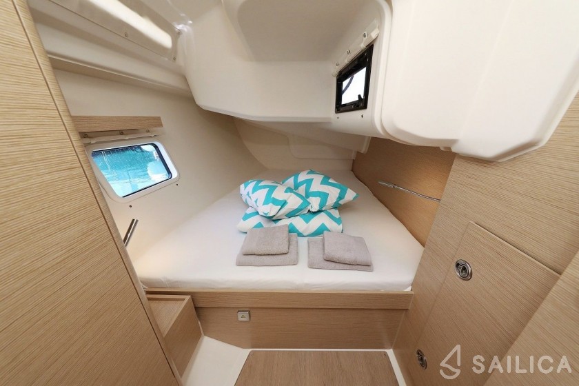 Hanse 418 - Yacht Charter Sailica