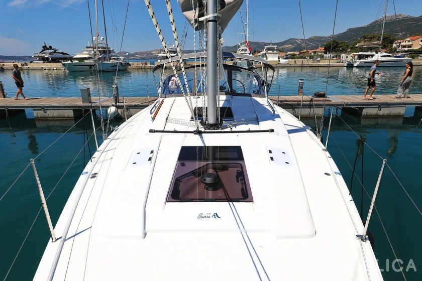 Hanse 418 - Yacht Charter Sailica